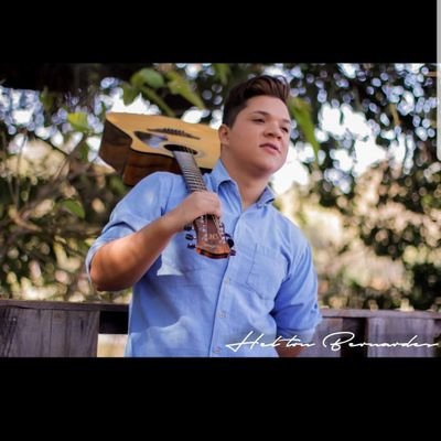 filho de Deus 🙏
Cantor//Compositor  
Cd ao vivo-SP 
Insta: phmoficial  
Mengo❤🖤