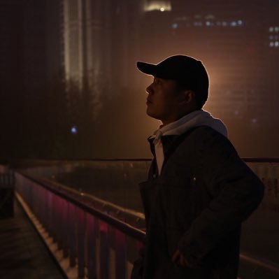 zhaoeli's profile picture. 这里没人认识我，可以尽情吐槽。 
 居于杭州，生于江苏。
 Living in China.