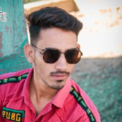 cutes_choudhary's profile picture. 👍Sadde vde vde 😘spne hai😌(big dreams)....one reason😘                                                              cutes๛choudhary๛..♡..