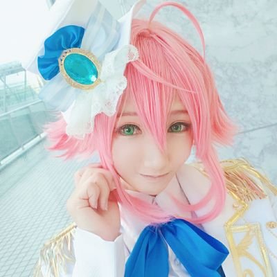 コスプレしたり色々つくったり。あんスタ♡文アル♡アクナイ♡ウマ娘♡とうらぶ♡かわいいものと小さな子供と淑女とゆるキャラとゲームが大好き。趣味は料理とラジオと観劇とレベリング。好きな武器は薙刀とガンランス。好物は弓兵。オケアノスに2年居た。生クリームとウサギに埋もれたい。