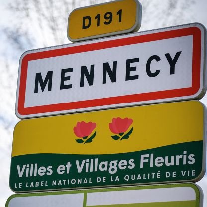 Mennecy Profile
