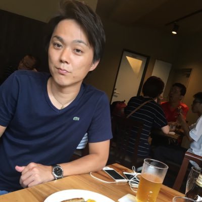 新宿→福岡→大阪→横浜(現在)/ 採用(就職)支援、人材教育の領域に携わって10年目/ 関わった人の人生に良いきっかけを与える!を大切に/お酒が好きです!