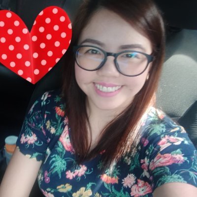 I provide #socialmedia #management and #marketing services for #businessowners, #coaches, #entrepreneurs.
I am a #freelancer, #socialmediamanager and a #VA.