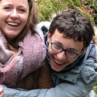 moietreadri1's profile picture. gens qui arrive presque a être présent sur Twitter
 @jesappelleemmaa @melilimoo