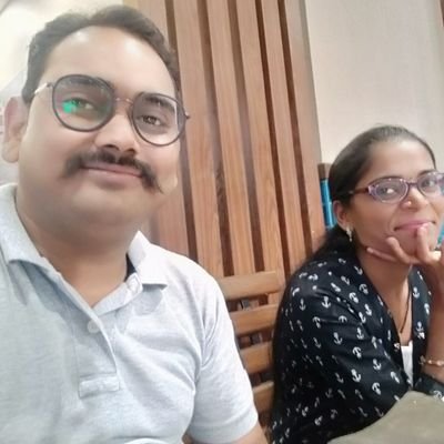 Pooma2208's profile picture. 