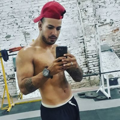 Migueln36122412's profile picture. 😎