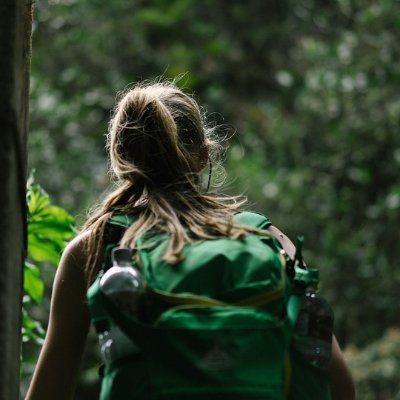 Médecin de terrain au féminin, troque parfois sa blouse blanche contre une combi  - Enfile aussi les gants de boxe 🤼‍♀️ - Basque - Patriote 🇫🇷