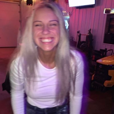 hannahhinkle21's profile picture. 🐘