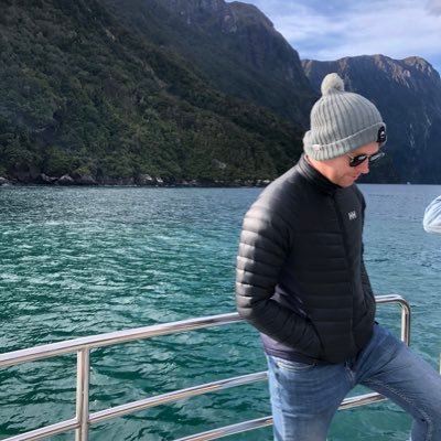 Cill Dara 🏳️ Múinteoir bunscoile. Swimmer, runner, hurler, historian, sports fan. Marbh le tae agus marbh gan é.
