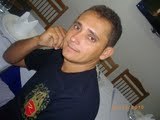 Nunca devemos julgar as pessoas que amamos. O Amor que não é cego, não é Amor.