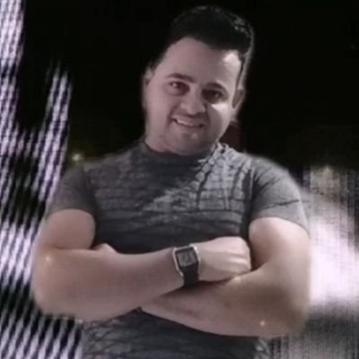 Cantautor tapatío 100%
Productor de música
Director del Centro de arte música y audio en OMARELI ESTUDIOS  ITM NEW AGE
GUADALAJARA JALISCO MÉXICO