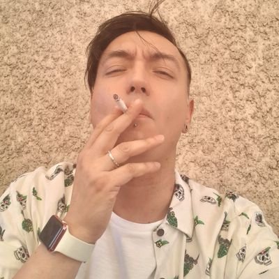 Un CSM, Marista y con Conciencia Social.
Emocionalmente estable. No uso psicotropicos.
cambie la piscola.
Amo a tommy😸