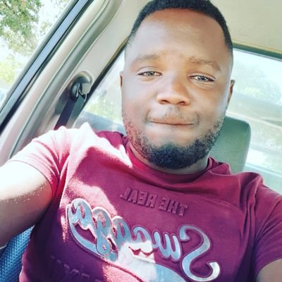 LLisias's profile picture. I hate it when someone points his or her finger towards me..