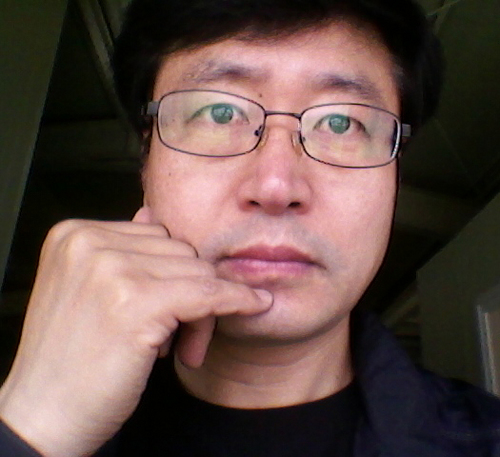 In the life of the earth, You need the money / I am in Korea, Need a new leisure.