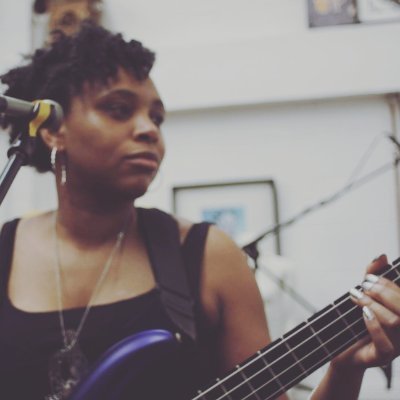 Creator of & lover of #Music Funk/Indie/Psychedelic /Soul https://t.co/KWJ9UuNv0y #Vocalist/#Bassist
Insta @tash_caesar
https://t.co/YhnfQBSuRF