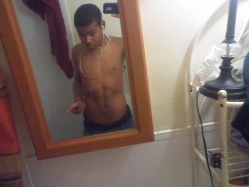 SheDream_Zoe's profile picture. i luv 2 fuck i have gurlz fight for my luv wen i leav they crii 4 my sticky throne