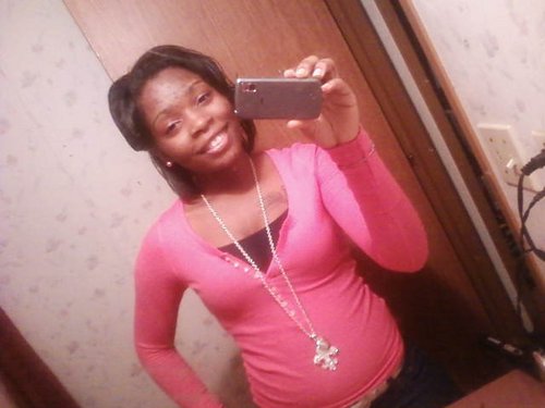 College student, laid back , enjoying this stress free single life ! Enjoys a good time , follow me and imma follow back