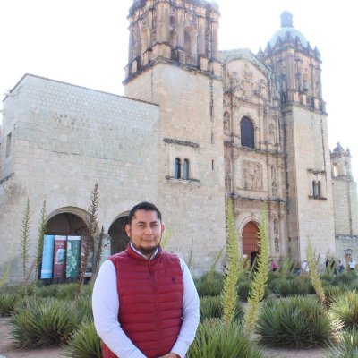 Comprometido con el bienestar sabedor que deben ser las capacidades del individuo y no las condiciones al nacer las que determinen el límite de las aspiraciones