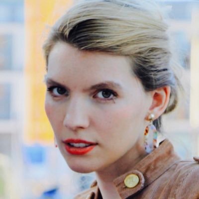 Politikjournalismus für sogenannte junge Menschen. Reporterin und Moderatorin @reporter, @wdr. Dozentin und früher Schülerin @DJSde.