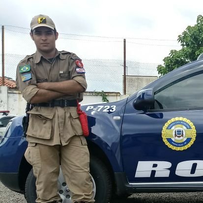 AdrianPadilha50's profile picture. 