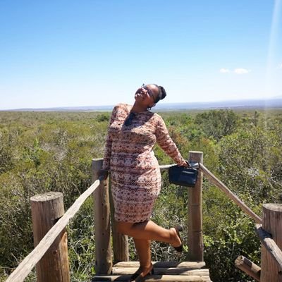 umXhosa | woman in stem | music enthusiast | free-spirit | she/her