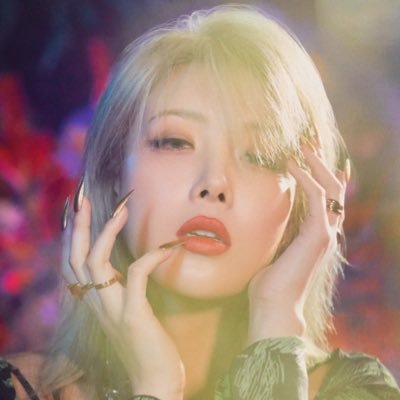 유빈(Yubin)