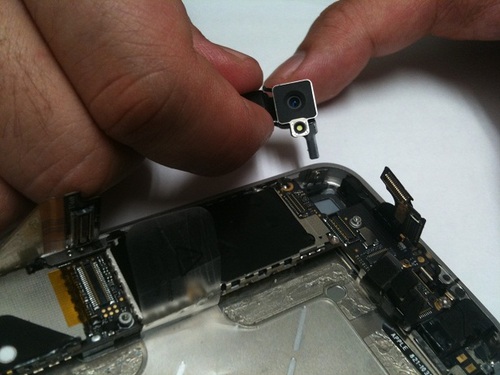 千葉のiPhone修理専門店です。
iPhoneのガラス割れ・水没・充電できない・電源が入らない・電源ボタンが陥没して押せない等あらゆる症状に即日格安にて対応いたします。
西船橋駅北口から徒歩2分ですので、気軽にお問い合わせ、ご来店ください。
info@mrs-i.com　TEL:0120-399-704