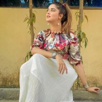 Shruti Shukla(@Realshruti_) 's Twitter Profile Photo