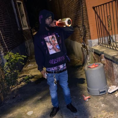 Stop complaining and get in ya swag in other words get out yo feelins in get in ya bag 🎯💯 #LLQ😈 #SHABOY #OTM #GMG