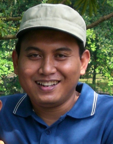 Lelaki kecil penikmat hidup, penikmat gunung, pantai dan semua ciptaan Tuhan.