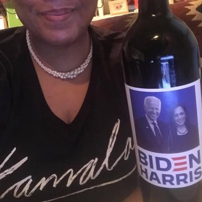 Filmmaker, actor, writer, rebel ✊🏽 I drink wine🍷#SteelerNation #HoyaSaxa #TheResistance 💗💚 #KHive #BidenHarris2020