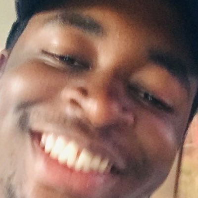 Computer Science Major, Front End Web Developer. Music Listener. Pizza Eater. @Arsenal Fan