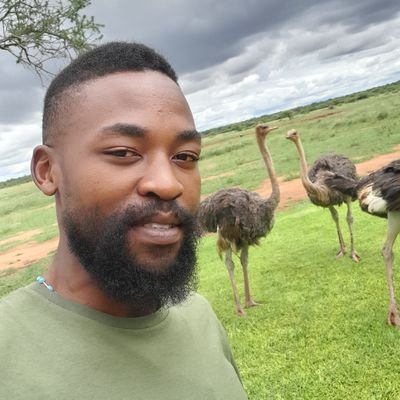 Lebo94kgwadi's profile picture. house music addict🎧,cook🍽,supercars fan🚘,runner🏃♂️@orlandopirates fan