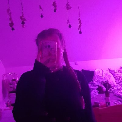 hi :)
she/her (GER/ENG/NOR) 🏳️🌈
insta: @/hannah_msrr
lana stan acc: @hannaahdelrey
