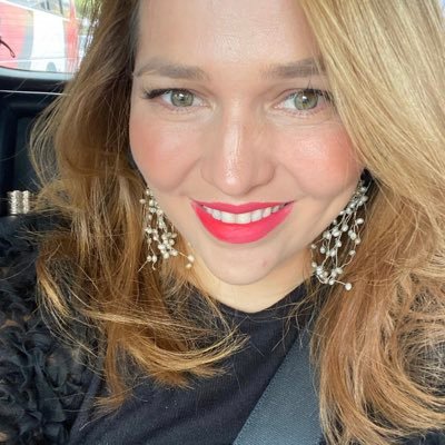 GinaCarv's profile picture. Economista