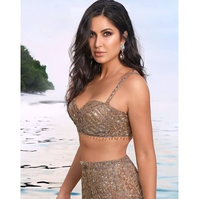 KaifKolkata's profile picture. Welcome to Katrina Kaif's Kolkata FC...Follow this account to stay update about her 🤗❤️
UPCOMING: PHONEBHOOT, Jee Le Zaraa, TIGER 3, MERRY CHRISTMAS
🔥