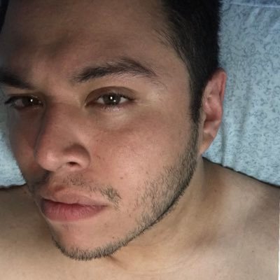 anan_mora's profile picture. Versátil