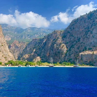 UlasSAYGINus's profile picture. işkolik ve hayatını gezmeye adamış bir gezgin