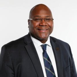 Mario Morris is a Leader in Higher Education. Morris works as the Executive Deputy Athletic Director at the University of Notre Dame. 🇺🇦