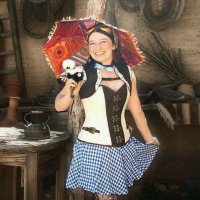 C Quinn (they/she/etc.) (@c_quinn_books) 's Twitter Profile