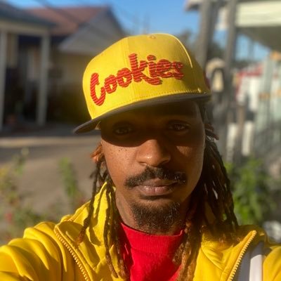 j_miex's profile picture. WITH A LITTLE BIT OF TIME AND PATIENCE I WILL COOK YOU ANYTHING!!!!!! #HOWCANIFEEDYA