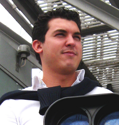 Un marinero hispanolusitano, nacido orgullosamente en Brasil y crecido en la bella Italia. Yendo por los mares del mundo ¡feliz y agradecido a Dios y a la vida!