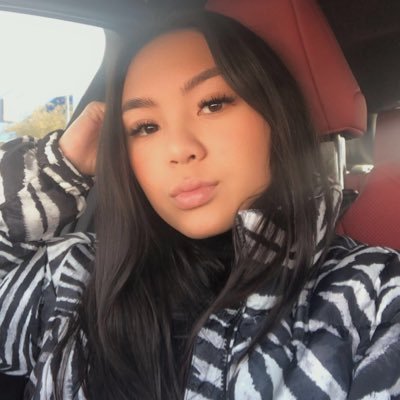 nikkiebaloo's profile picture. yerm