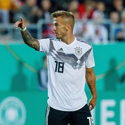 Official Twitter account of Niklas Dorsch - ⚽️ Football player of @FCAugsburg & @DFB_Junioren - 🎮 TWITCH: niklasdorsch30 -🤘🏽#ND30