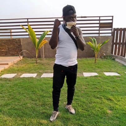 Cris55551004's profile picture. simple life style