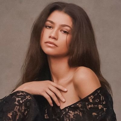 Your news source on actress and singer Zendaya Coleman account translated to French / English • • Projetcs : #Euphoria - #SpiderMan3 - #Dune