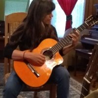 Mari plays guitar and defends democracy 🌻🇺🇦☮️(@mariconi40) 's Twitter Profile Photo