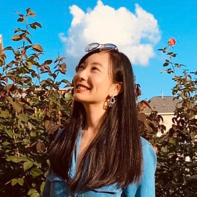 Manchu Chinese American writer 📚 Fulbright Fellow 🌏 @asianwomenwrite & #WriteMentor '22 mentee #RevPit ‘20 winner