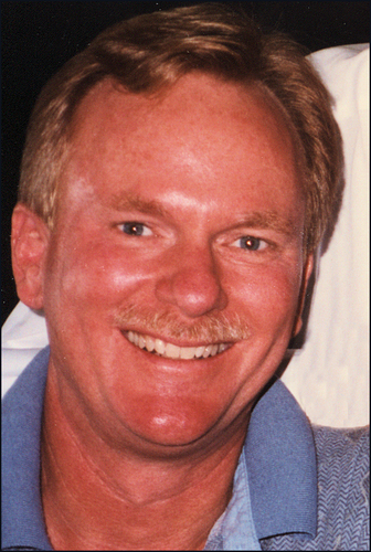 Entrepreneur, online specialist, computer wiz, dad of 2 young men and ocean lover.
