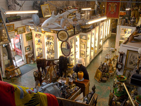 Come and browse our large range of Antiques, Militaria, Memorabilia, Jewellery, Collectables and more. With our huge selection, there is something for everyone